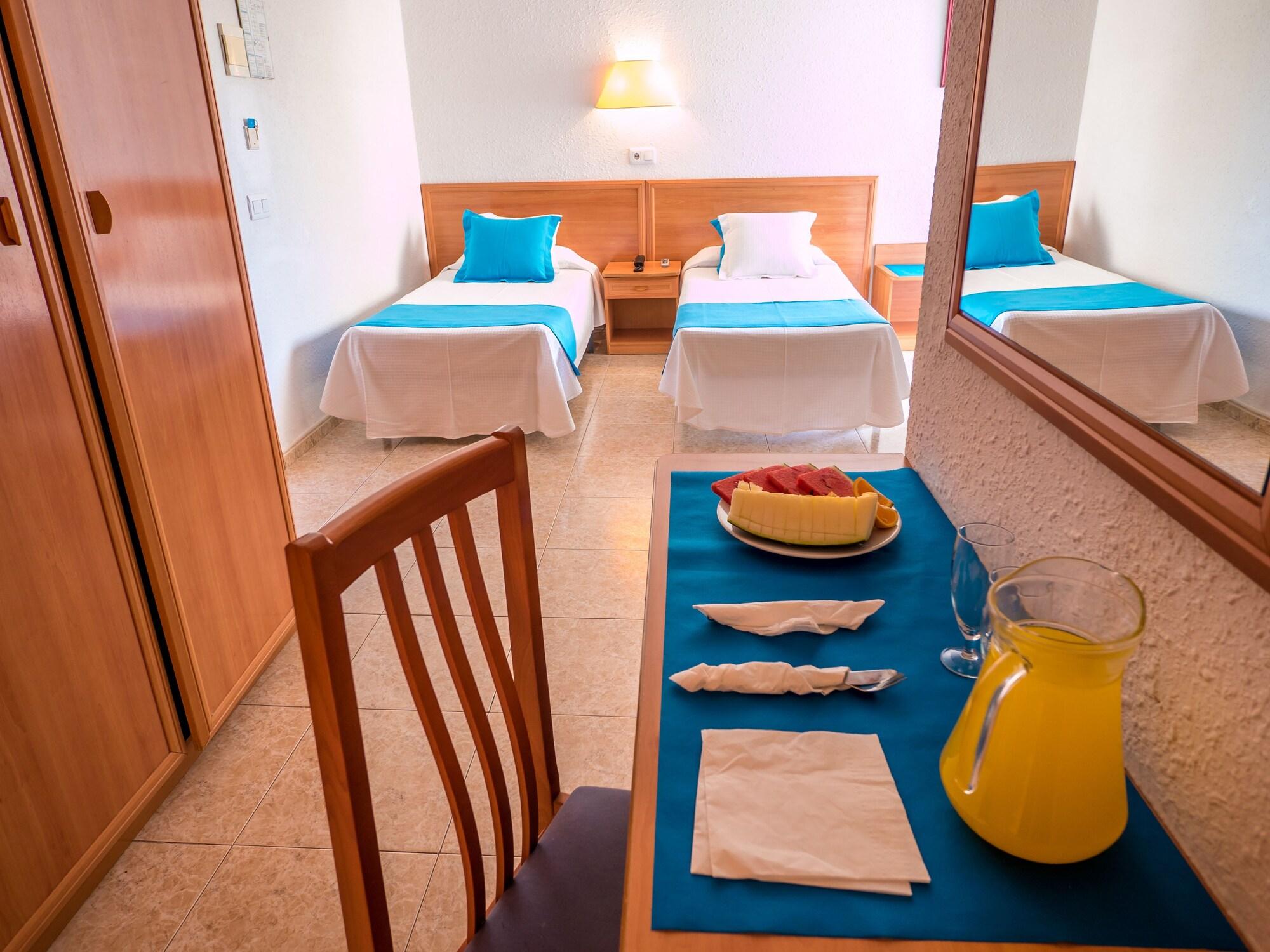 Checkin Pineda Hotel Pineda de Mar Bagian luar foto