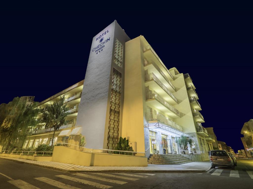 Checkin Pineda Hotel Pineda de Mar Bagian luar foto